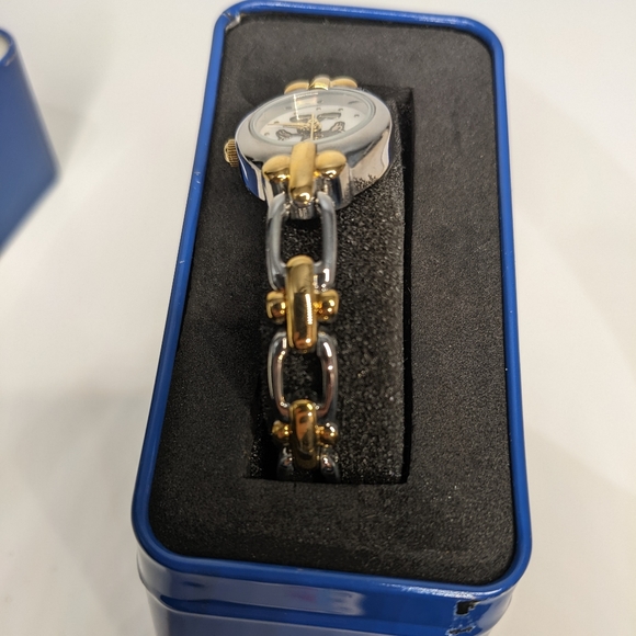 BNIB Vintage Mickey Mouse watch by Lorus - Picture 2 of 8